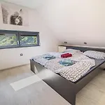 Сasa de vacaciones Aleks Lendava